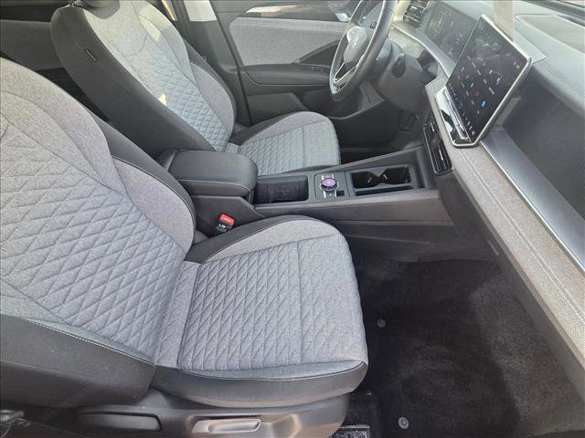 Used 2025 Volkswagen Tiguan S image 19