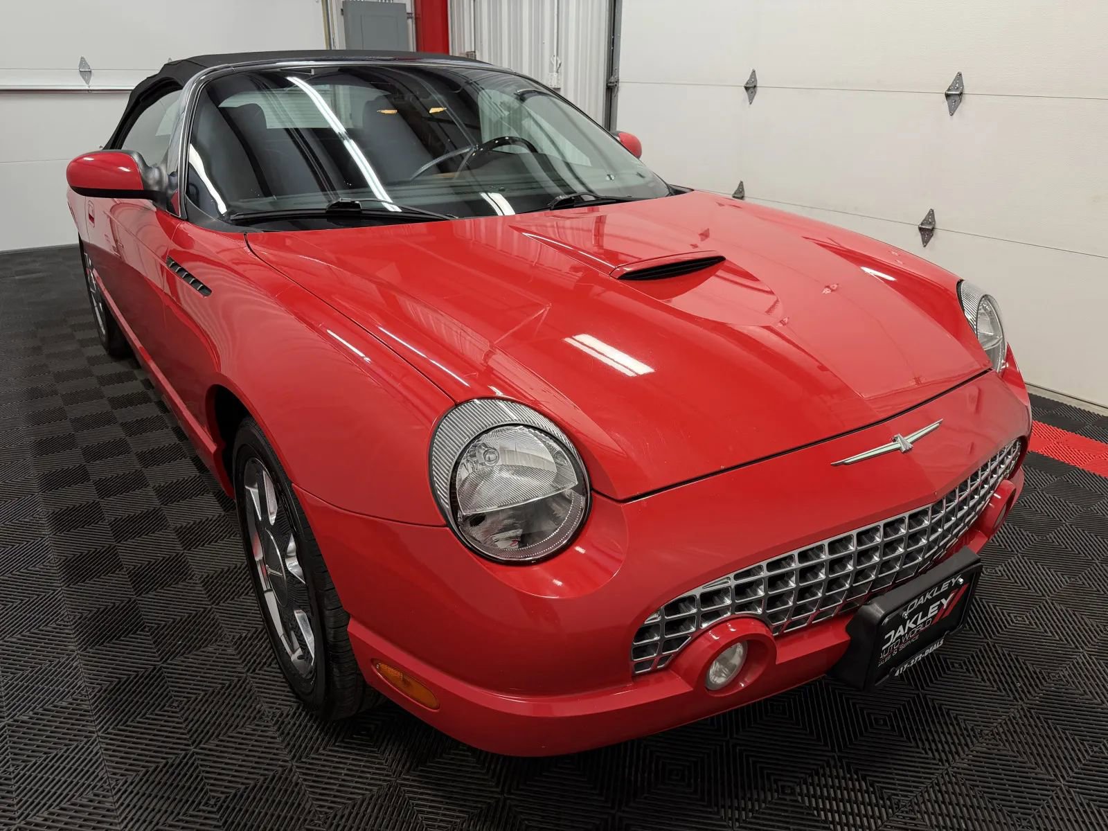 Used 2002 Ford Thunderbird image 10