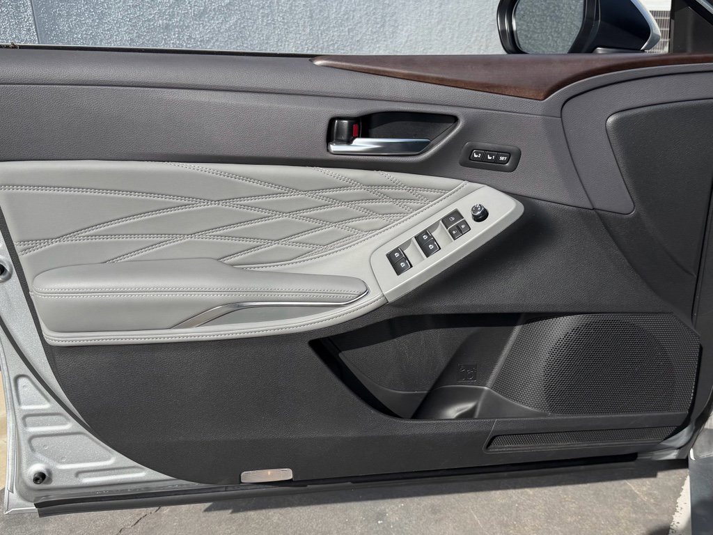 Certified 2022 Toyota Avalon Limited w/ Advanced Safety Package image 13