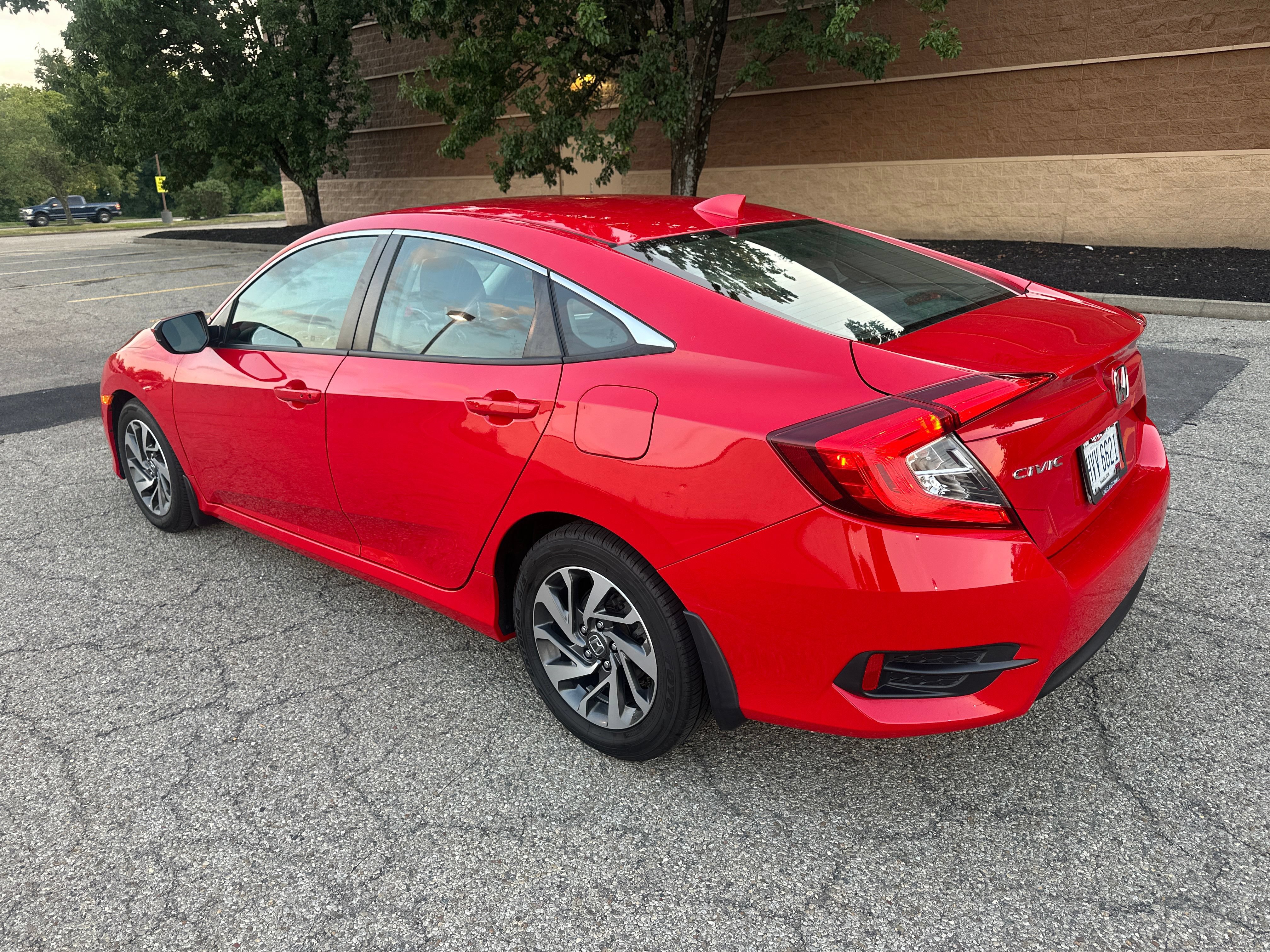 Used 2018 Honda Civic EX image 15