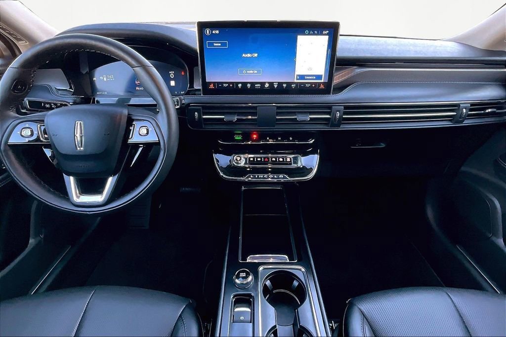 Used 2025 Lincoln Corsair Reserve image 16