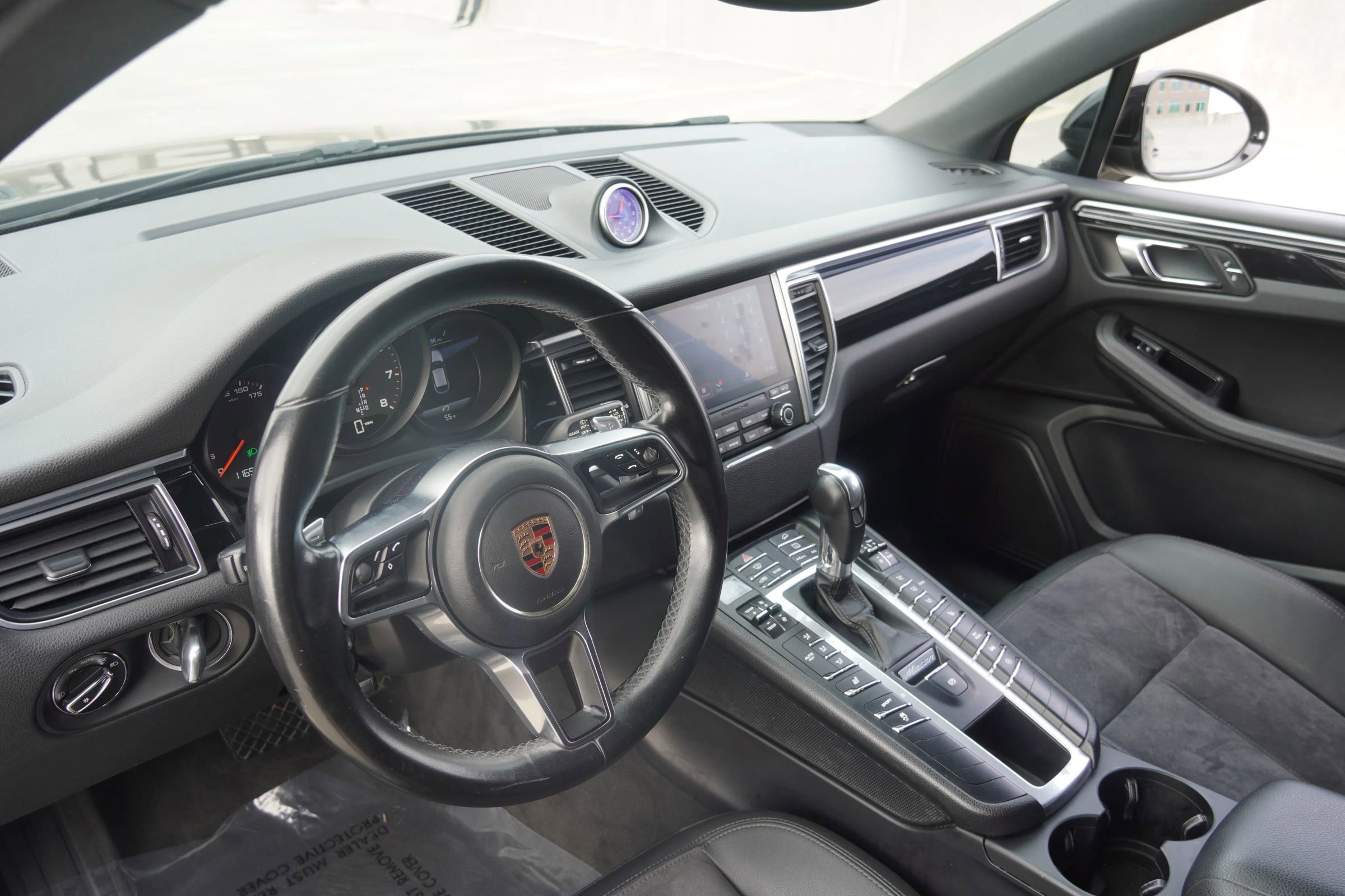 Used 2017 Porsche Macan image 29