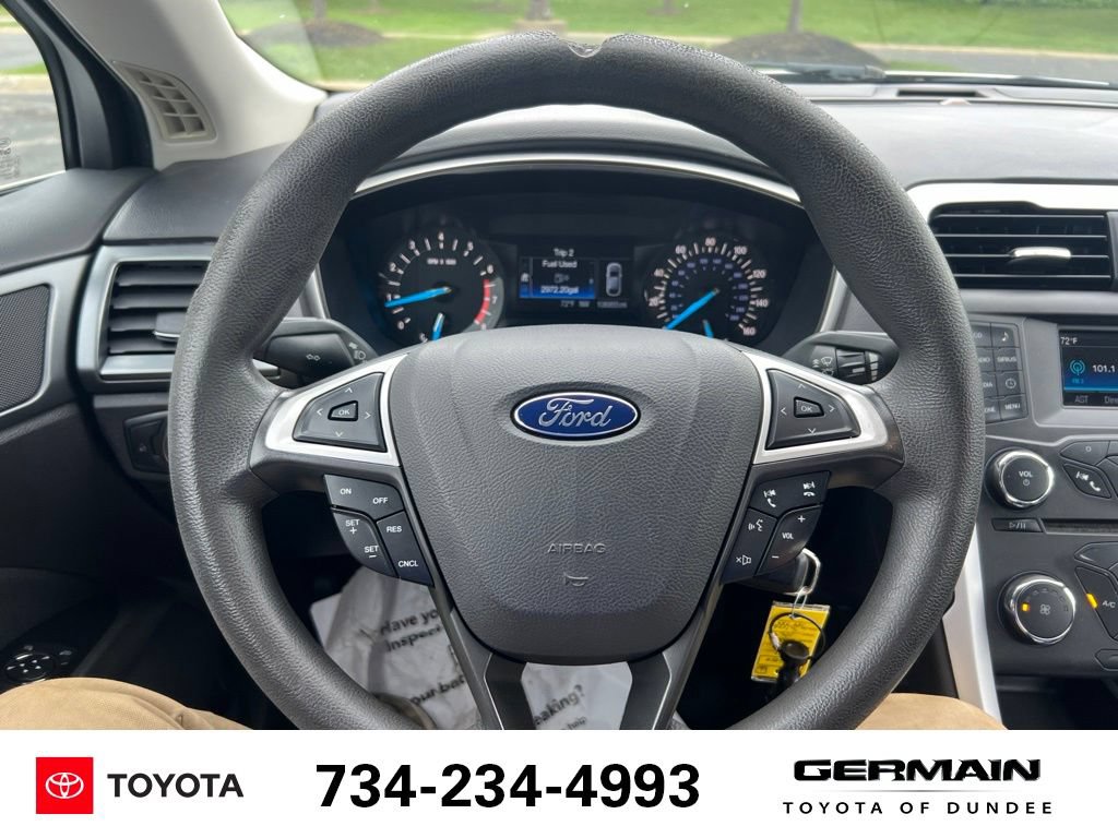 Used 2016 Ford Fusion SE FWD image 15