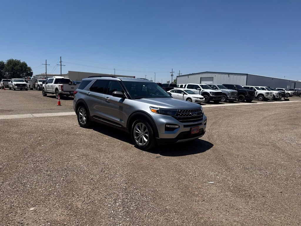 Used 2021 Ford Explorer XLT w/ Equipment Group 202A RWD image 8