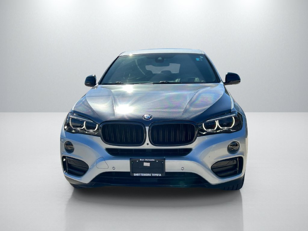 Used 2018 BMW X6 sDrive35i RWD image 2