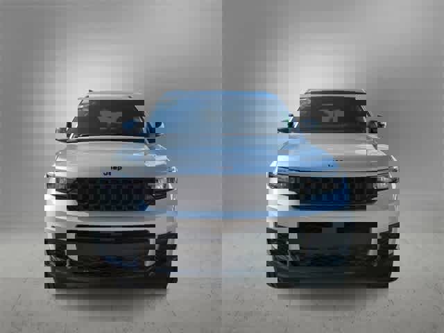 New 2025 Jeep Grand Cherokee L Altitude image 3