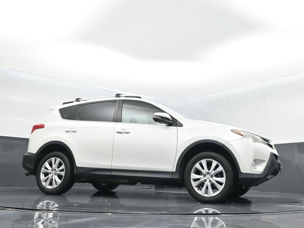 Used 2013 Toyota RAV4 Limited image 29