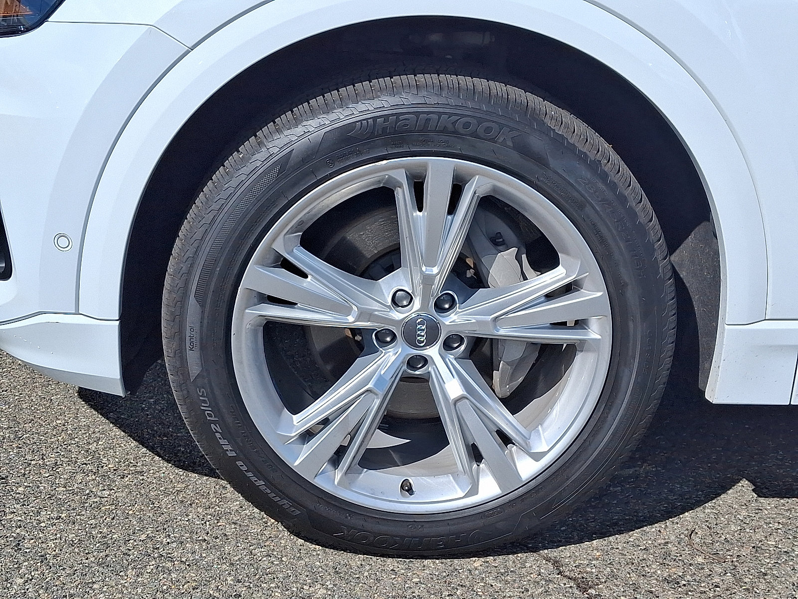 Used 2019 Audi Q8 Premium Plus AWD/4WD image 8