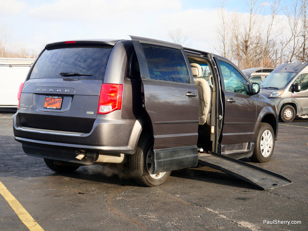 Used 2015 Dodge Grand Caravan SE w/ Quick Order Package 29E SE image 8