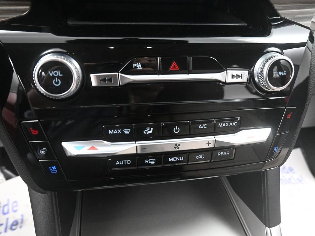 Used 2023 Ford Explorer Limited image 41