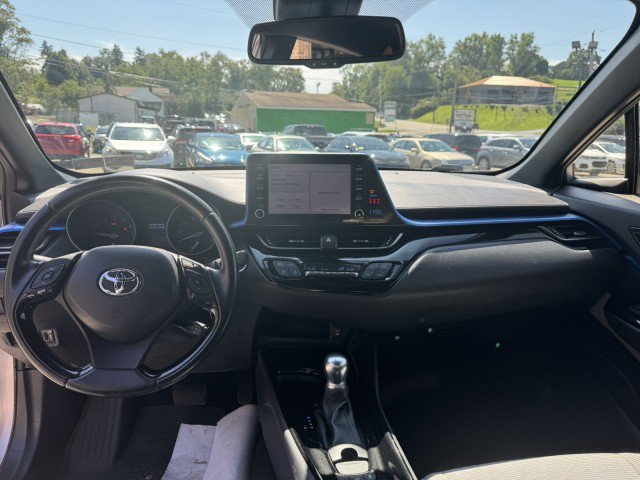 Used 2019 Toyota C-HR XLE FWD image 12