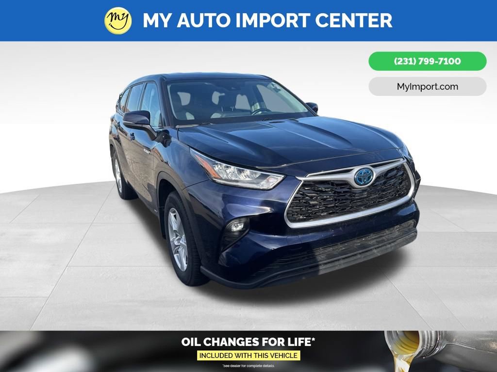 Used 2020 Toyota Highlander LE image 1