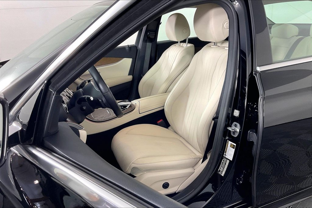 Certified 2020 Mercedes-Benz E 350 4MATIC Sedan image 17