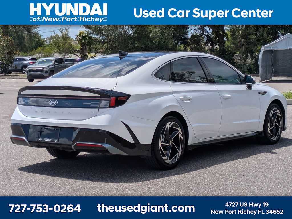 Used 2025 Hyundai Sonata SEL FWD image 5