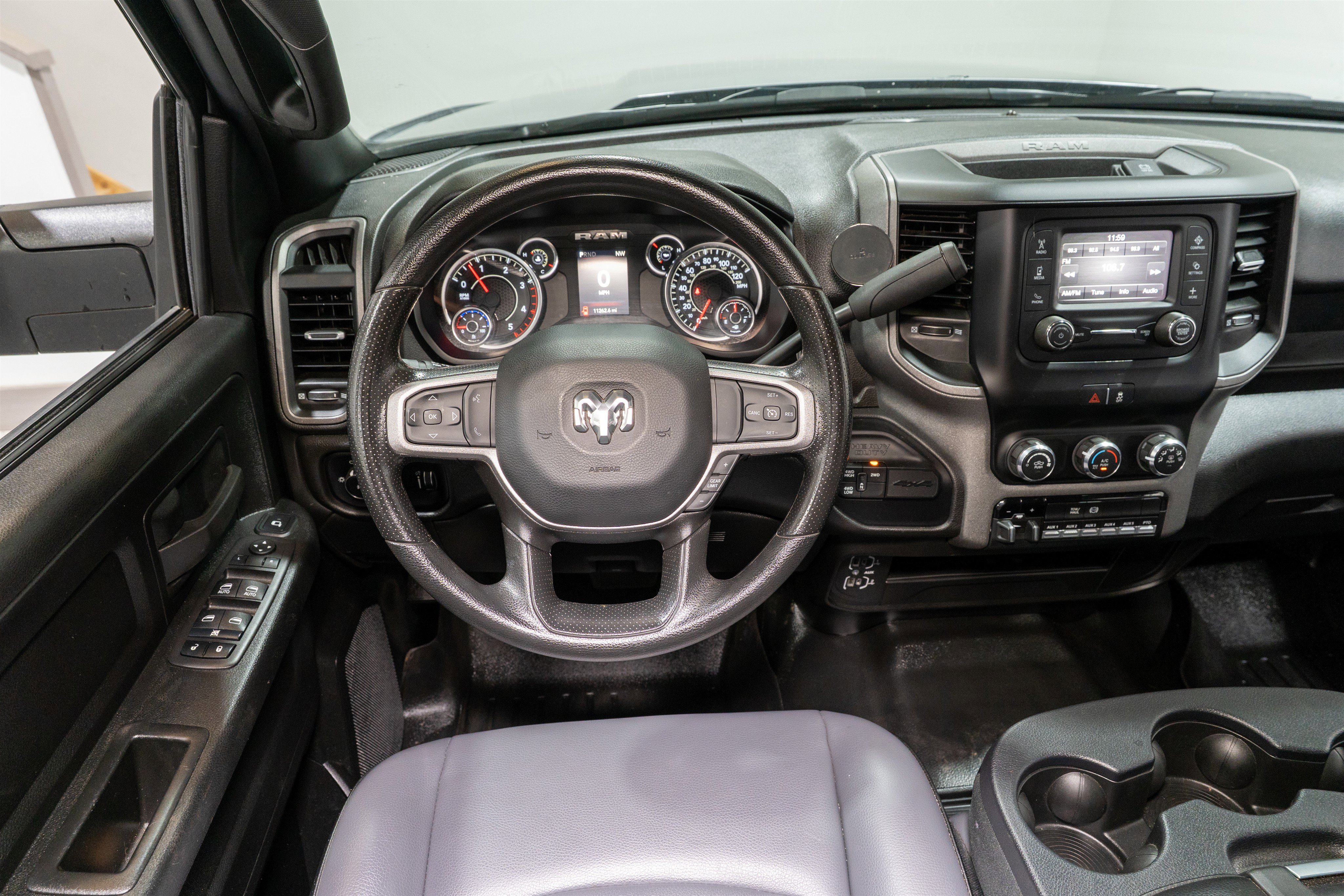 Used 2024 RAM 5500 Tradesman w/ Chrome Appearance Group image 14