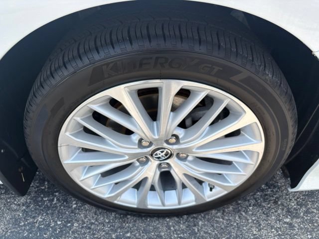 Used 2019 Toyota Camry XLE FWD image 21