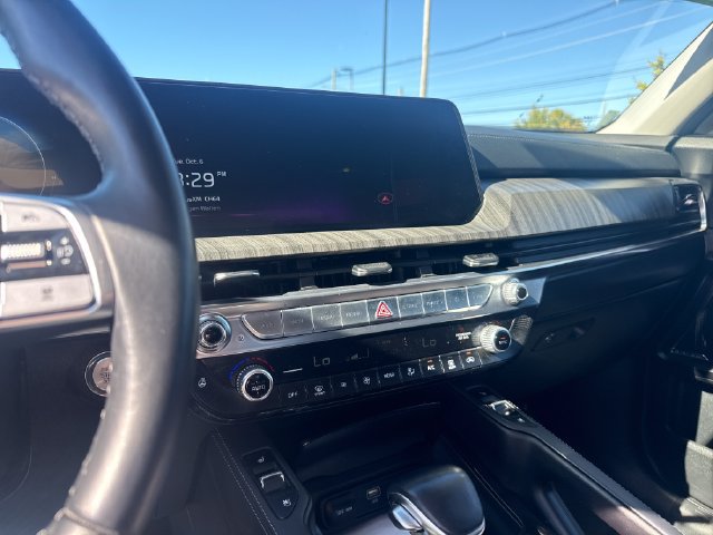 Used 2024 Kia Telluride SX w/ Towing Package AWD/4WD image 18