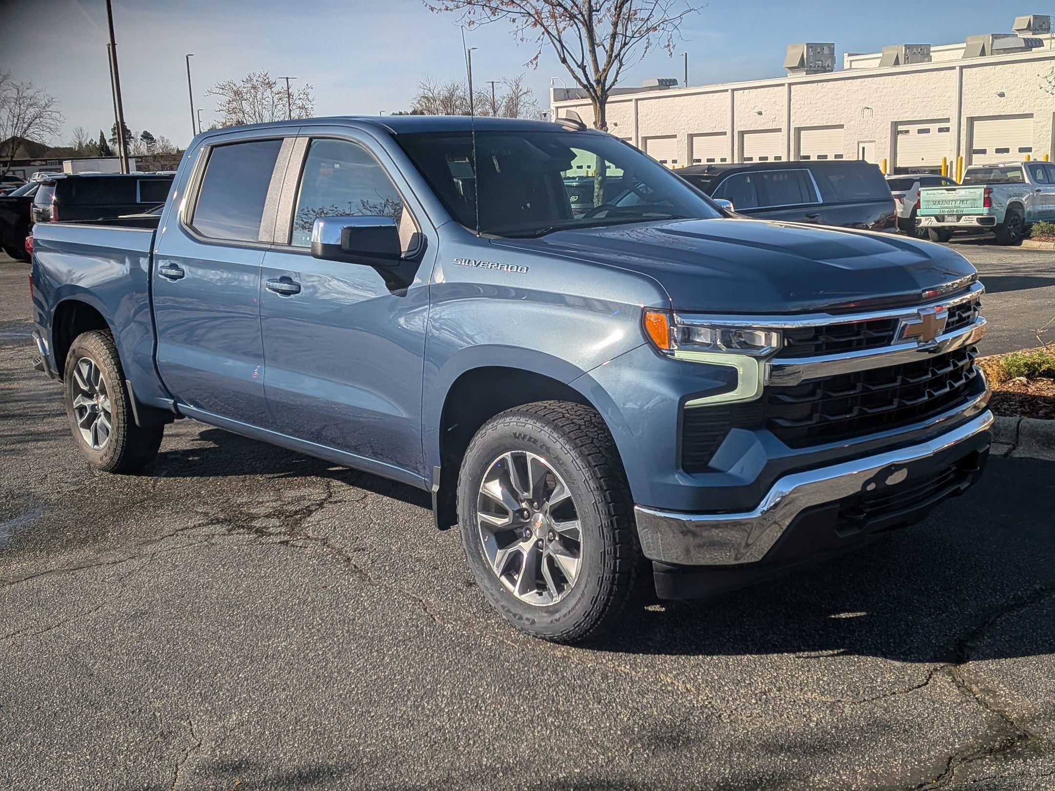 Certified 2024 Chevrolet Silverado 1500 LT image 2