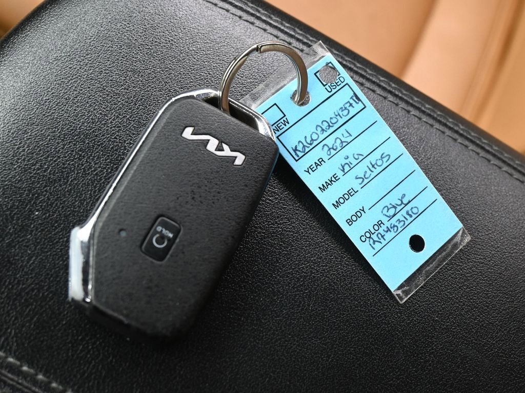 Used 2024 Kia Seltos EX image 28