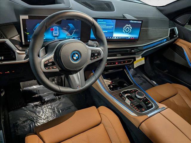 New 2026 BMW X5 xDrive50e w/ M Sport Package AWD/4WD image 3