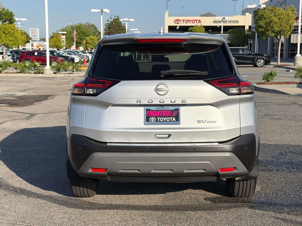 Used 2022 Nissan Rogue SV AWD/4WD image 4