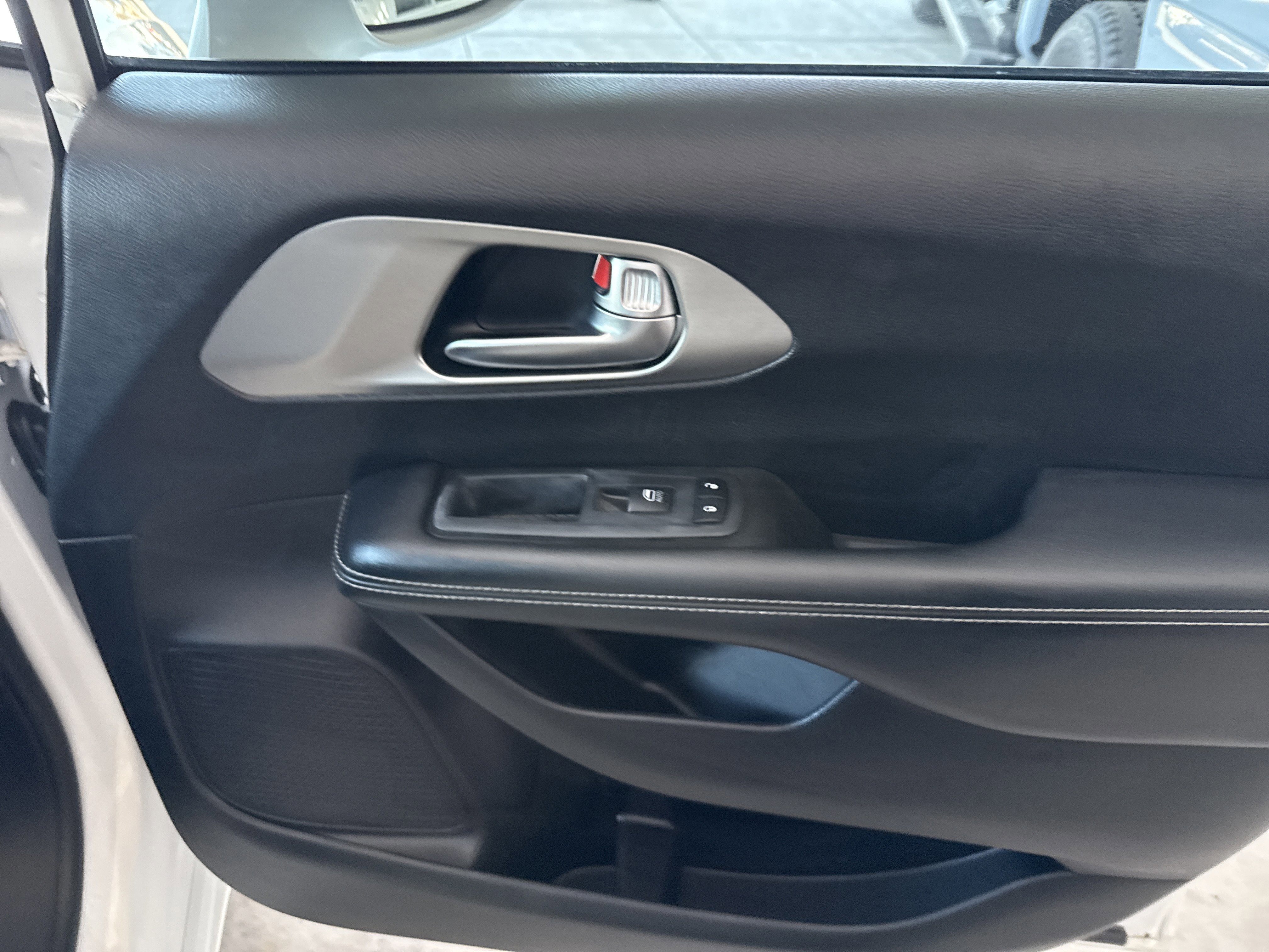 Used 2021 Chrysler Pacifica Limited w/ S Appearance Package image 21