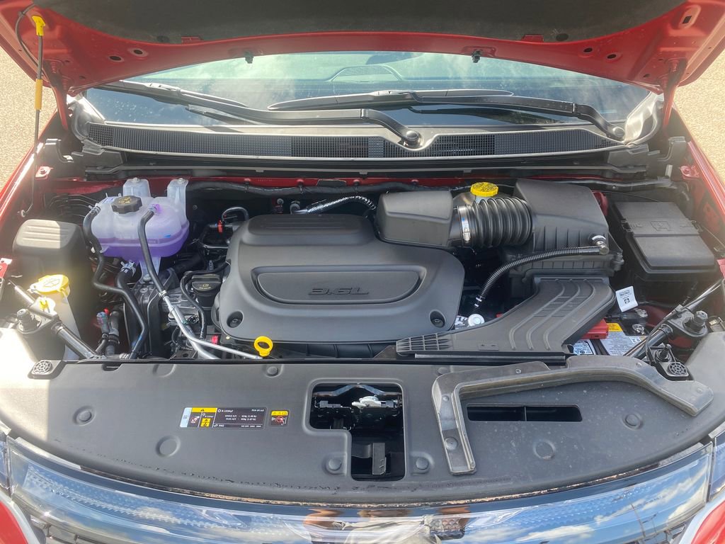 New 2027 Chrysler Pacifica Select AWD/4WD image 27