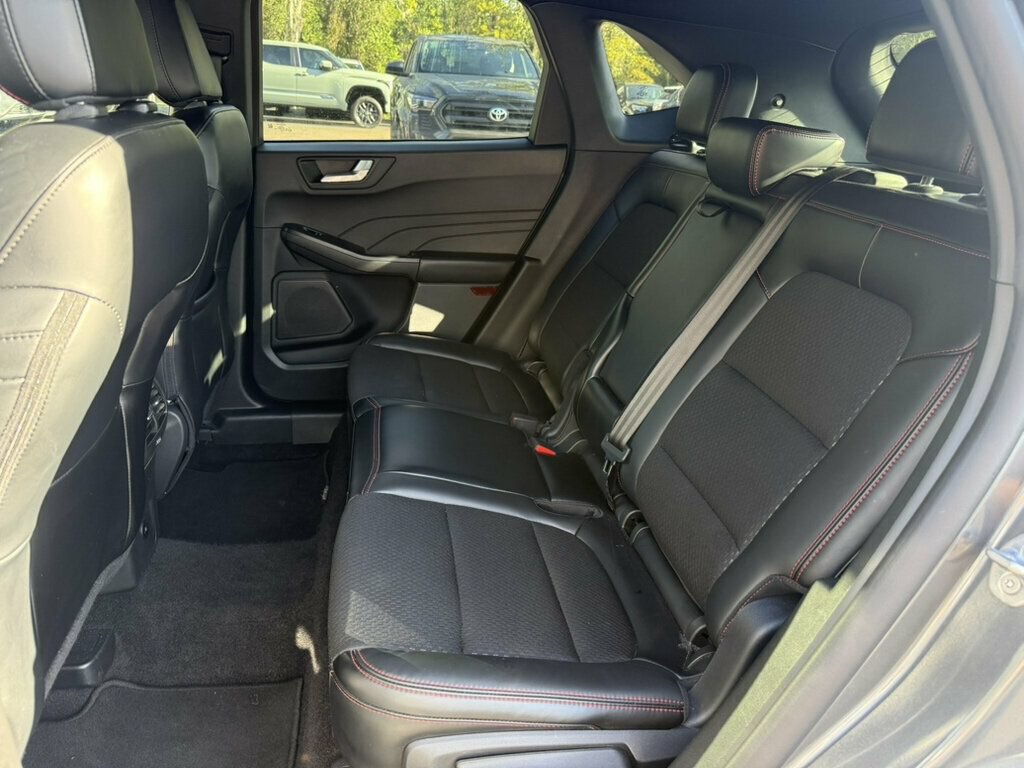 Used 2025 Ford Escape ST-Line FWD image 7