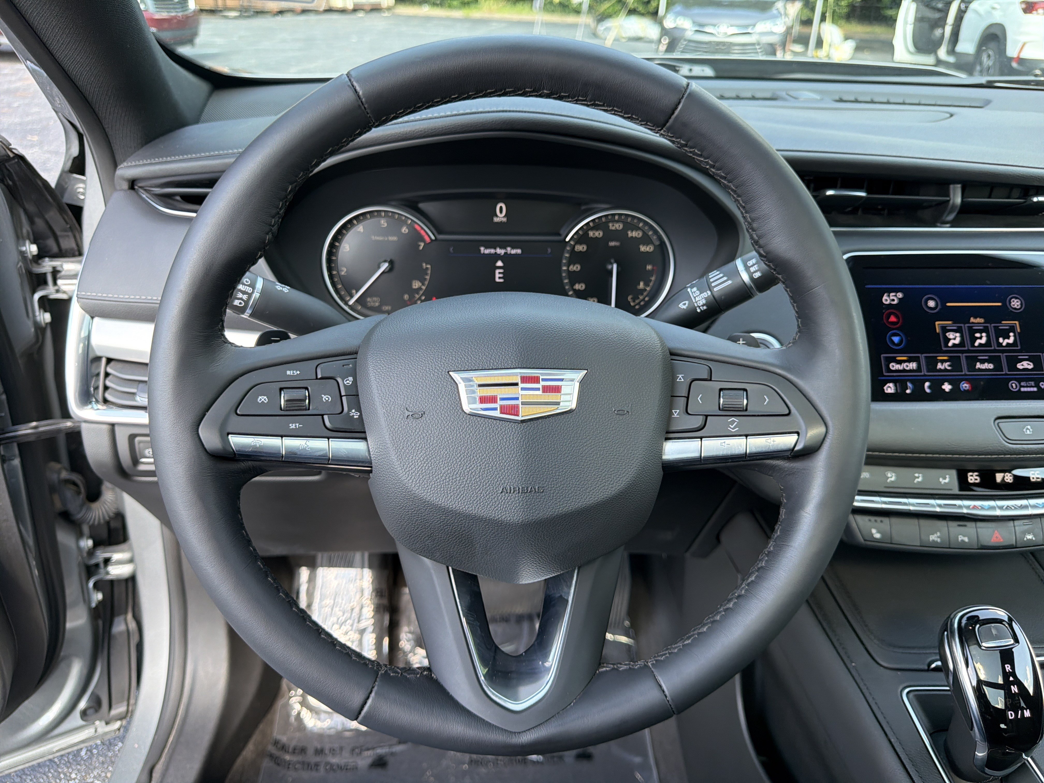 Used 2023 Cadillac XT4 Premium Luxury FWD image 25
