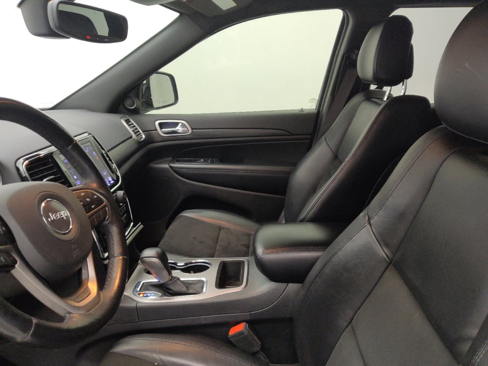Used 2019 Jeep Grand Cherokee Altitude RWD image 17