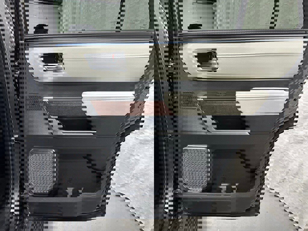 Used 2024 Toyota Sequoia Capstone image 54