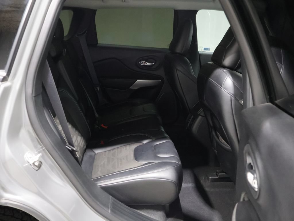 Certified 2022 Jeep Cherokee Latitude AWD/4WD image 21