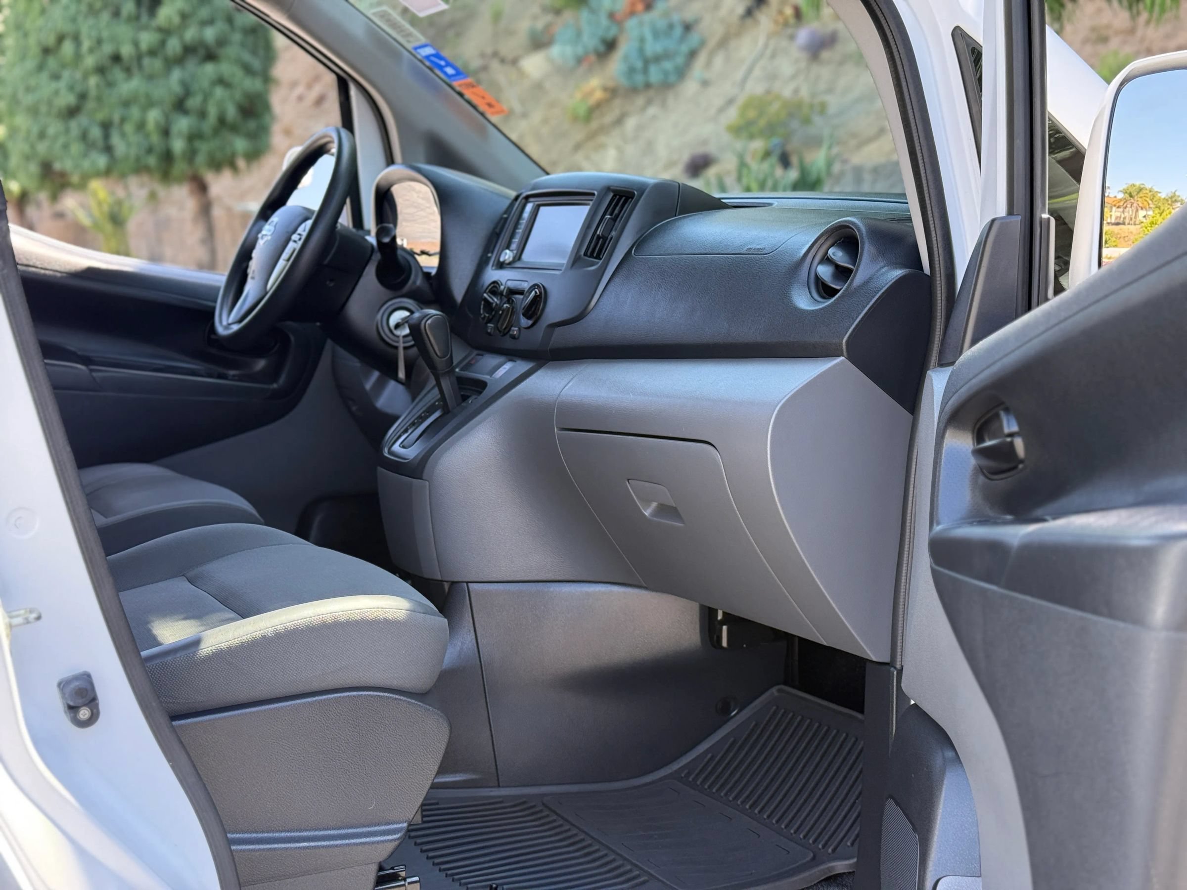 Used 2020 Nissan NV200 SV w/ Back Door Glass Package FWD image 11