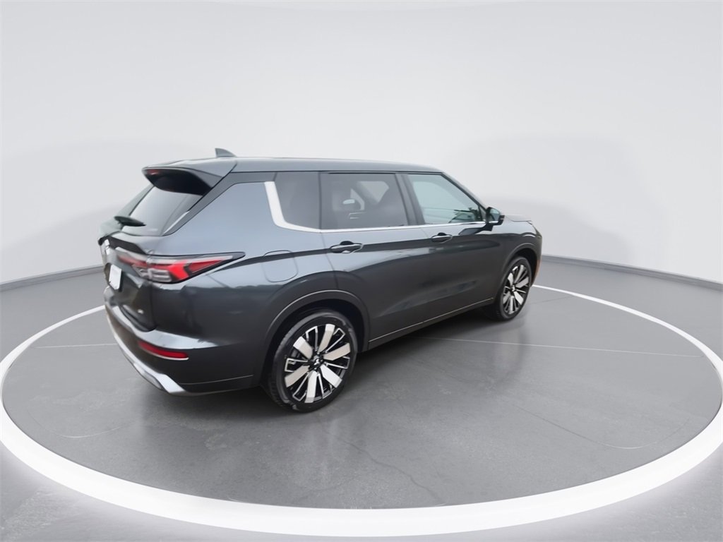 New 2025 Mitsubishi Outlander SE image 8