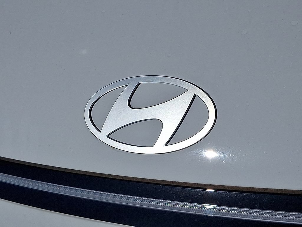 New 2027 Hyundai Kona Limited FWD image 19