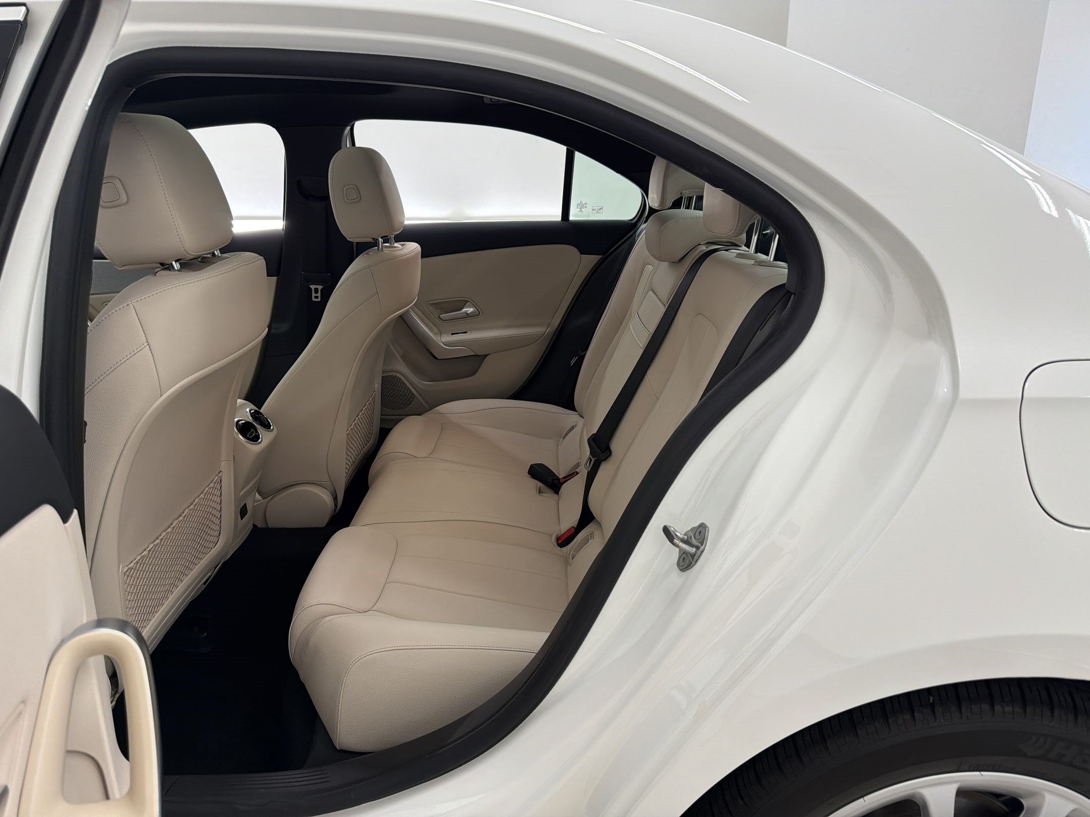 Used 2022 Mercedes-Benz A 220 image 25
