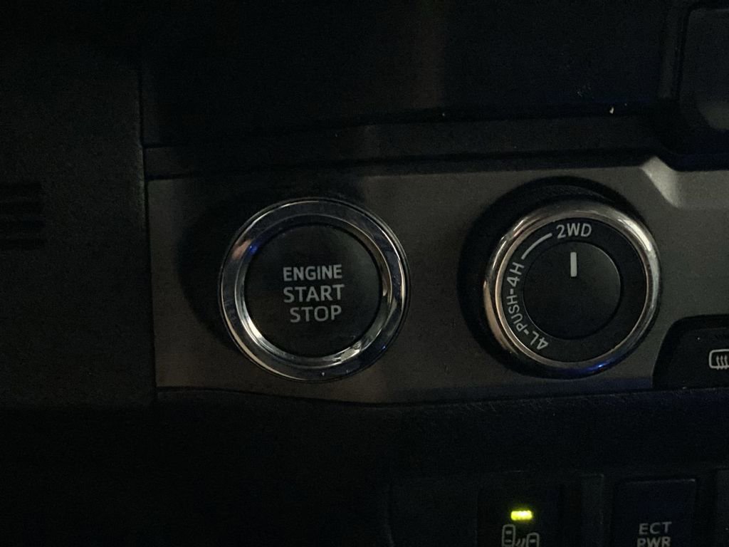 Used 2022 Toyota Tacoma TRD Sport w/ Technology Package AWD/4WD image 22