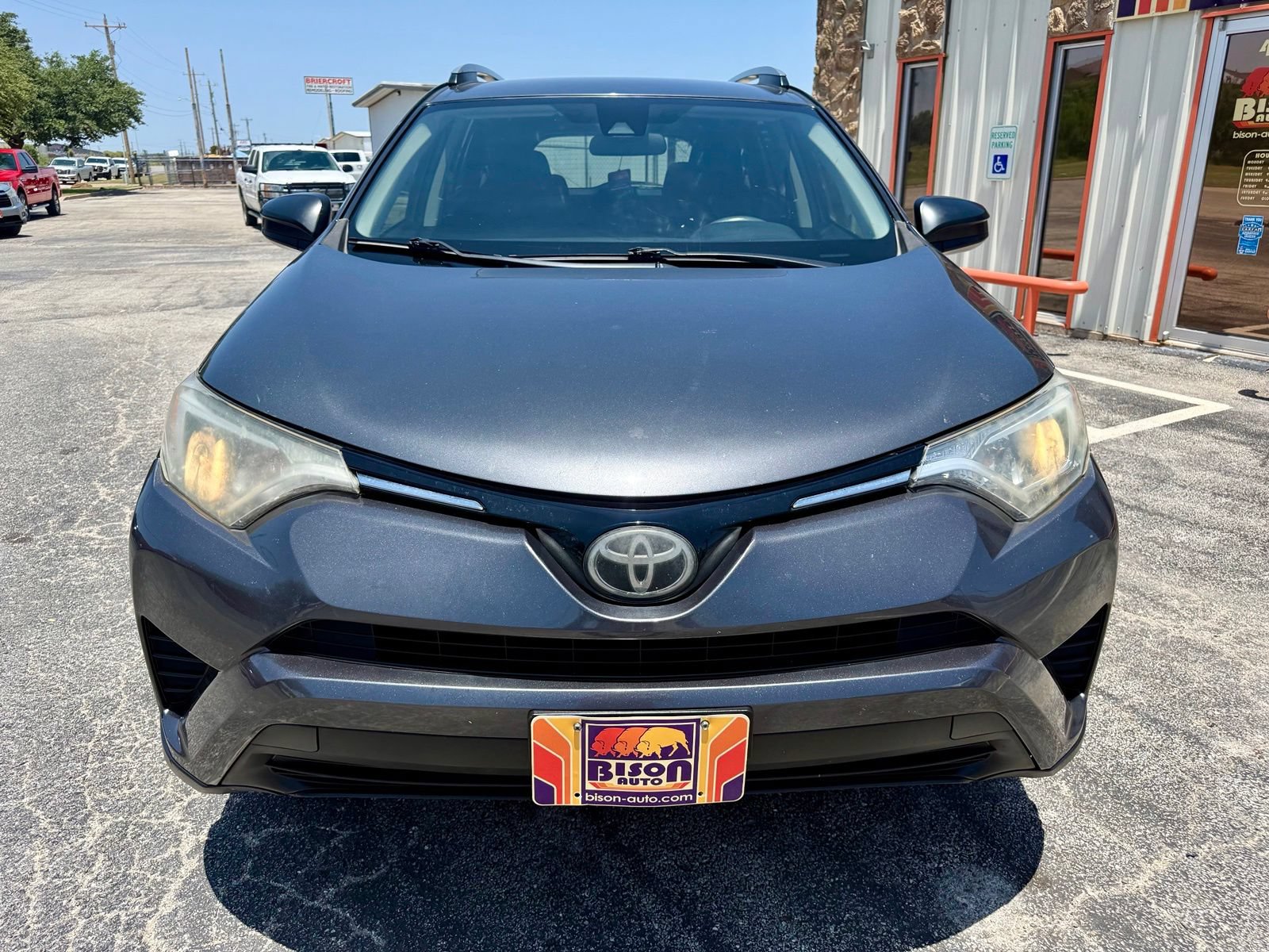 Used 2017 Toyota RAV4 LE FWD image 8