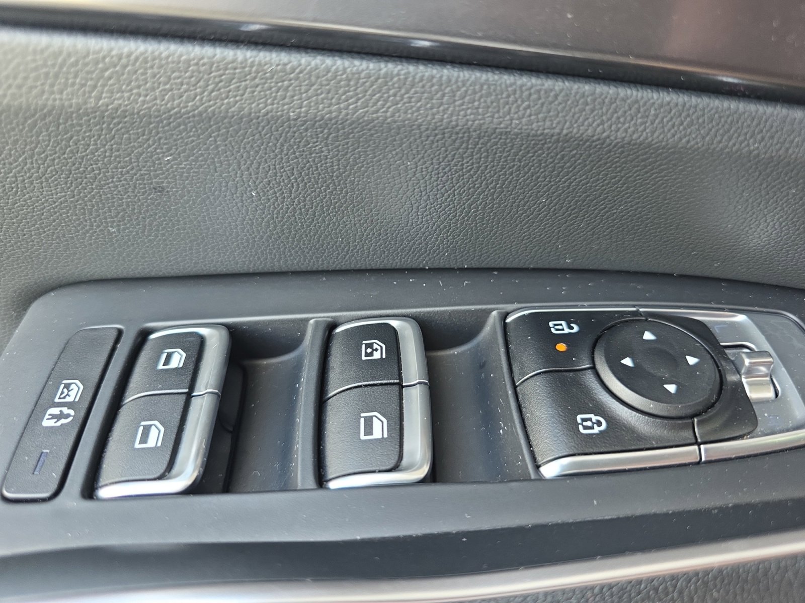 Certified 2024 Kia Sorento S w/ Panoramic Sunroof Package image 27