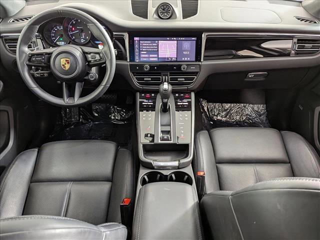 Certified 2025 Porsche Macan Turbo image 22