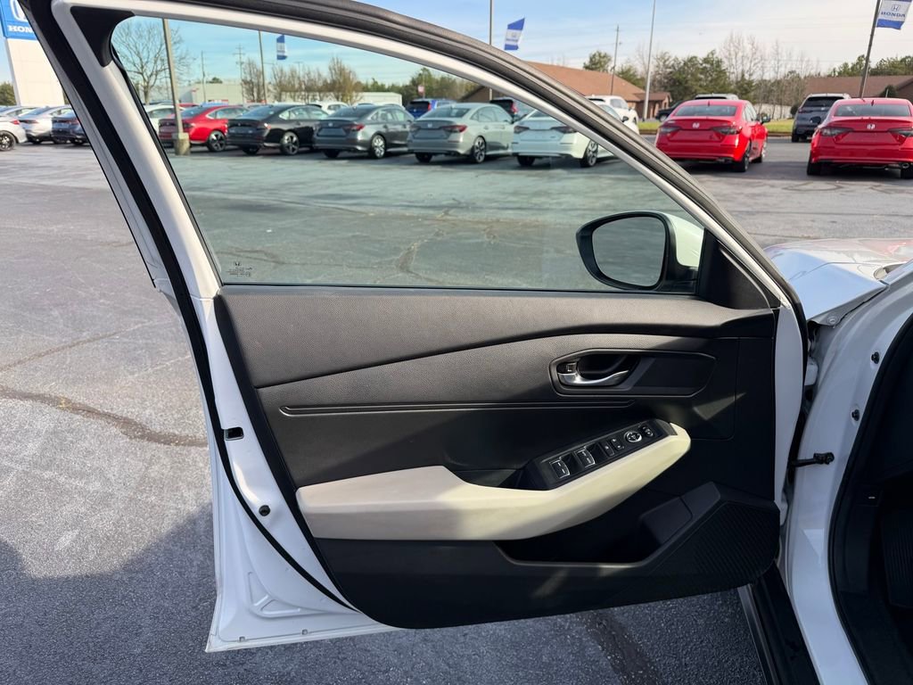 Used 2023 Honda Accord LX image 16