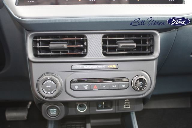 New 2025 Ford Maverick Lariat w/ Black Appearance Package image 14