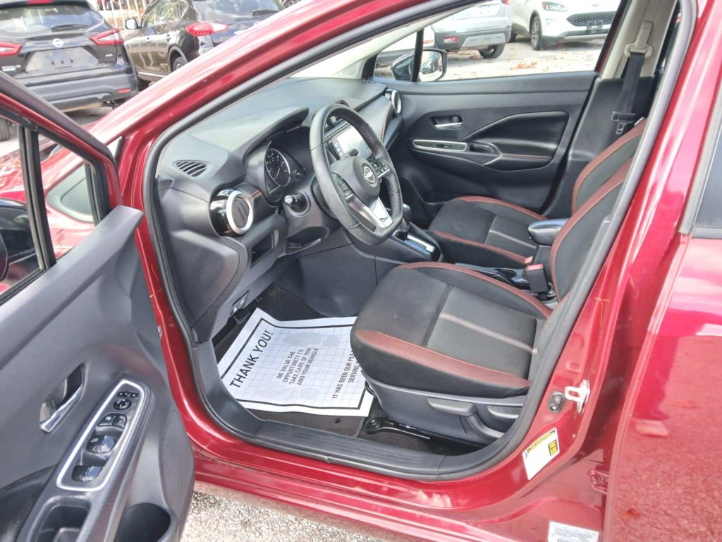 Used 2024 Nissan Versa SR w/ Trunk Package image 9
