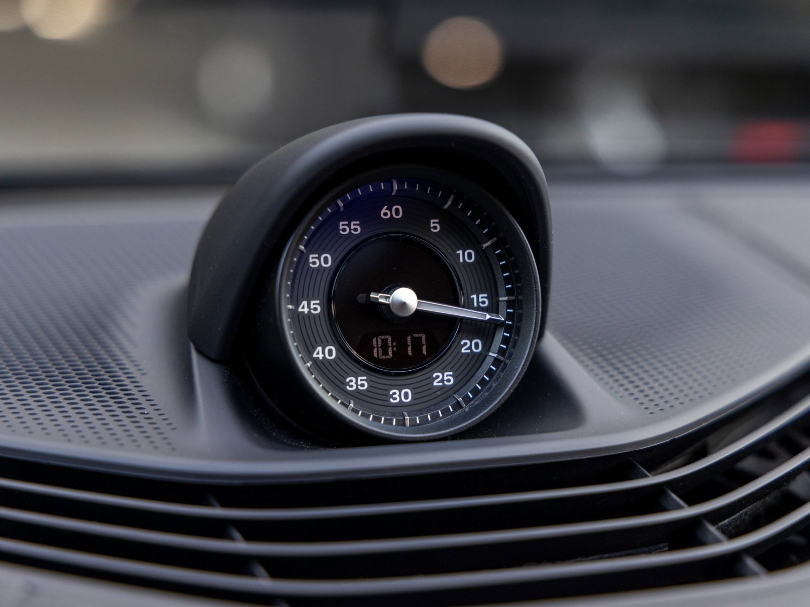 Certified 2022 Porsche Taycan 4 Cross Turismo image 31