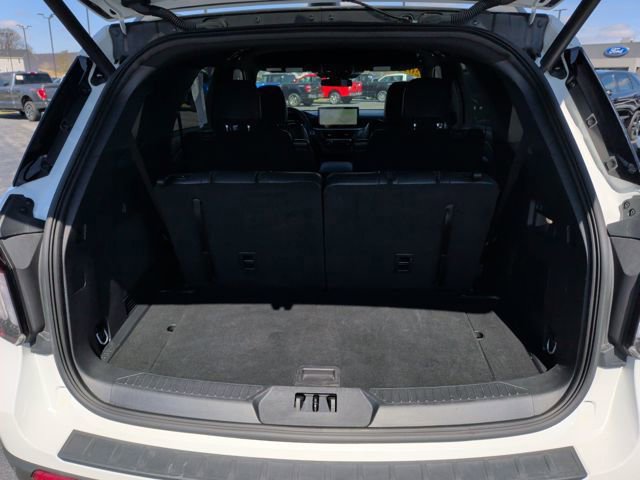 Used 2025 Ford Explorer ST-Line image 27