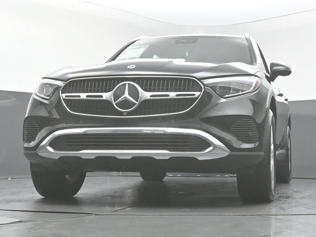 Used 2023 Mercedes-Benz GLC 300 4MATIC w/ Exclusive Trim Package image 46