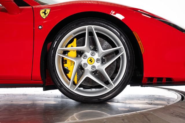 Used 2021 Ferrari F8 Tributo RWD image 20