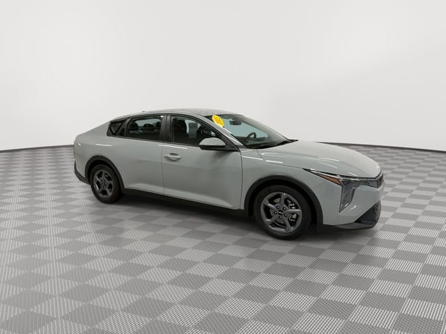 Used 2025 Kia K4 FWD image 13
