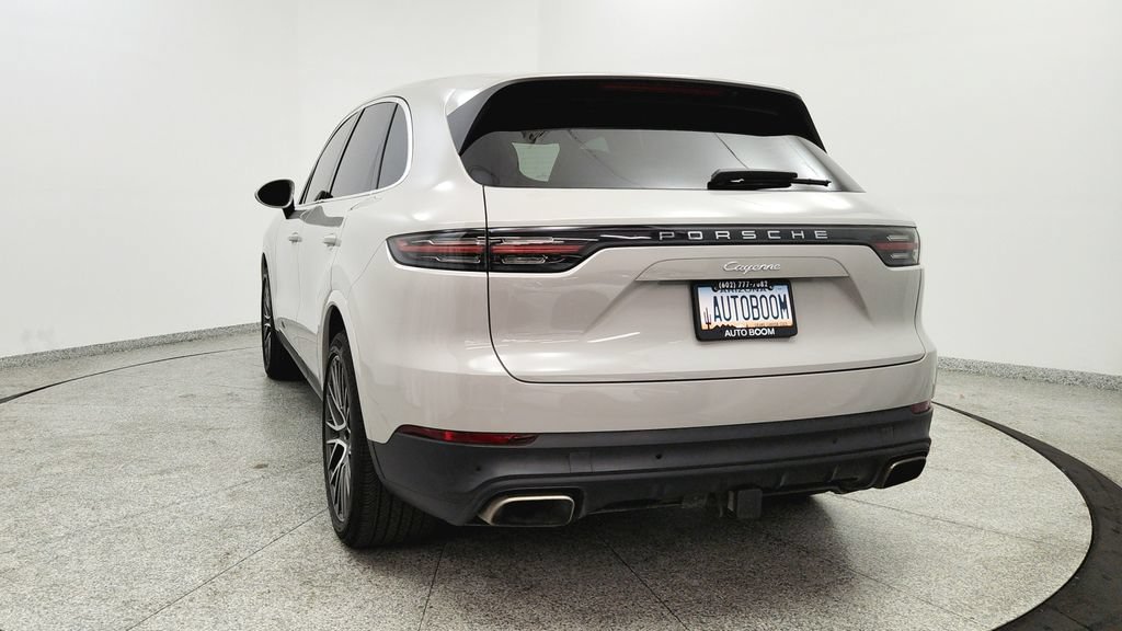 Used 2022 Porsche Cayenne Platinum Edition AWD/4WD image 4