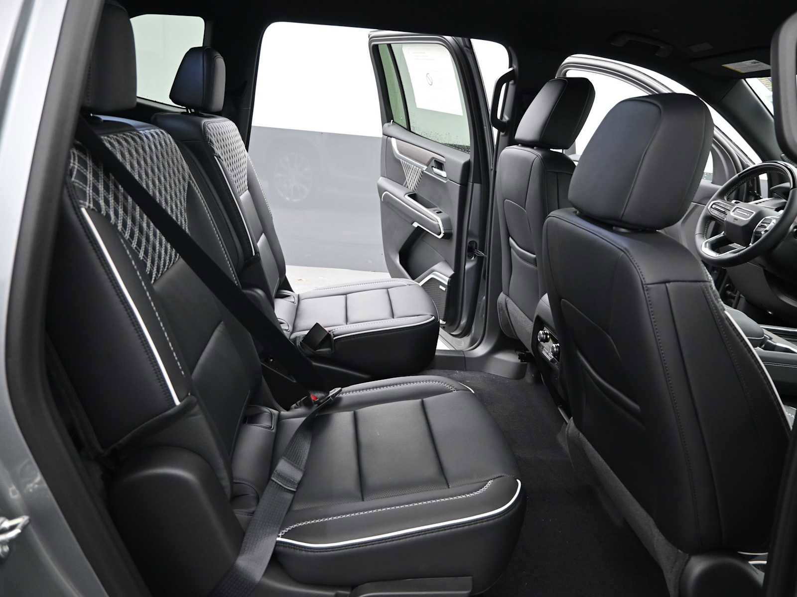 New 2026 GMC Acadia Denali w/ Super Cruise Package AWD/4WD image 25